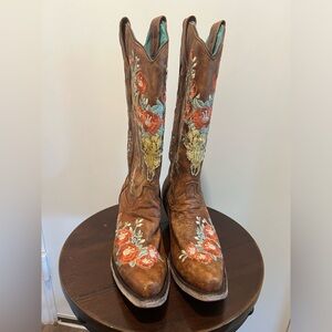 Corral women’s deer skull overlay boots Size 7.5m